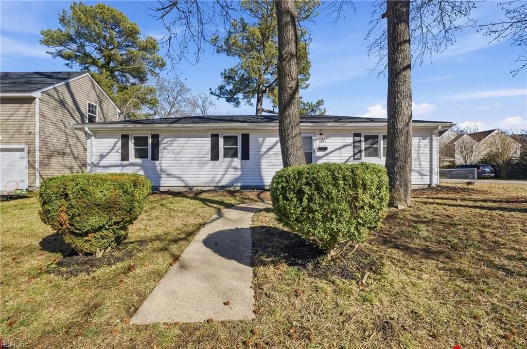 2044 Miller AVE, CHESAPEAKE VA 23320 - Photo 2