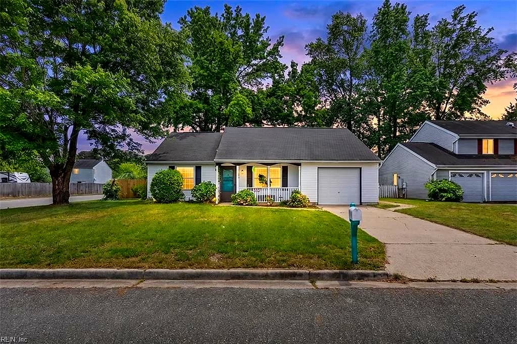 142 Converse CT, NEWPORT NEWS VA 23608 - Main photo