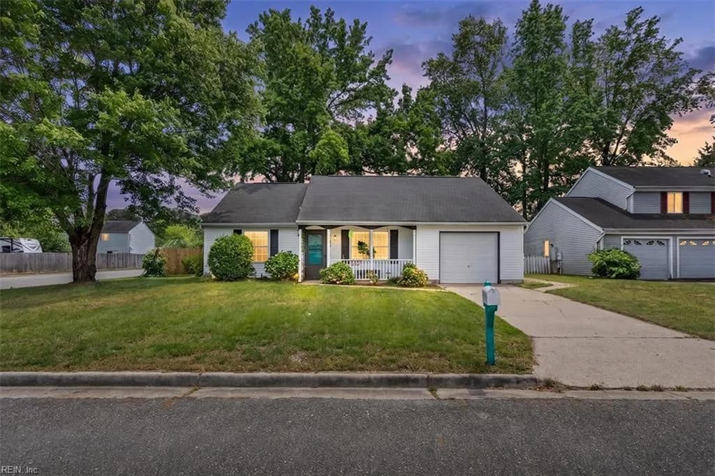 142 Converse CT, NEWPORTNEWS VA 23608 - Main photo
