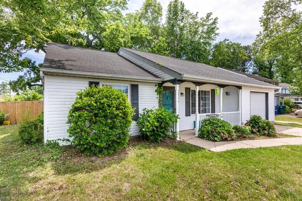 142 Converse CT, NEWPORTNEWS VA 23608 - Photo 5
