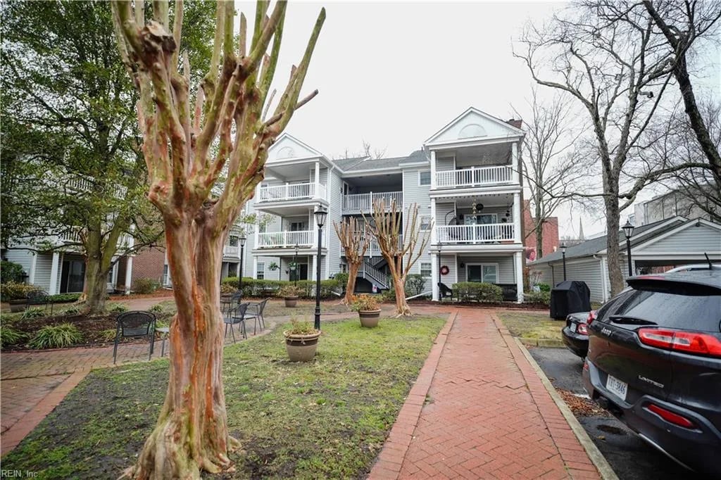 363 London ST, PORTSMOUTH VA 23704