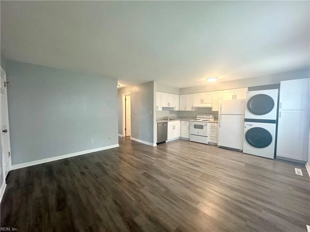 517 21st ST #102, VIRGINIABEACH VA 23451 - Photo 5