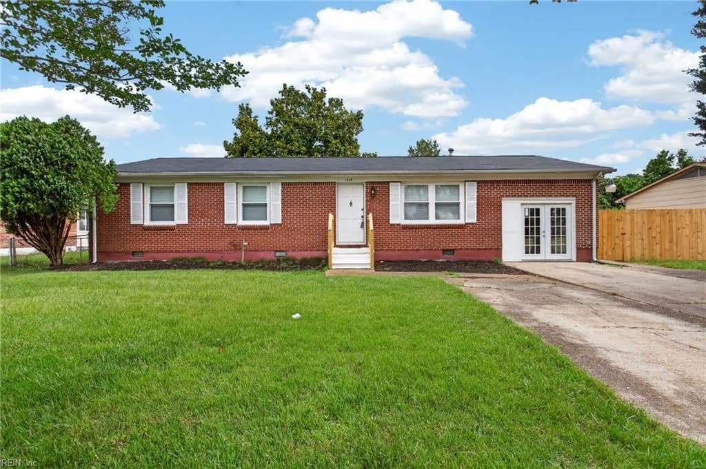 1214 Jamal LN W, PORTSMOUTH VA 23701 - Main photo