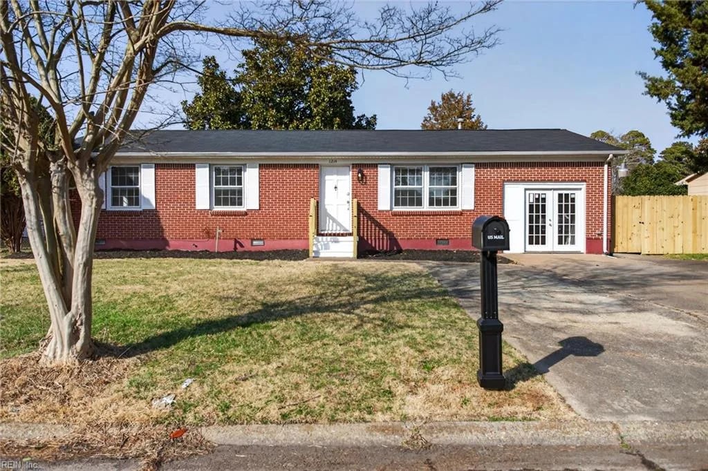 1214 Jamal LN W, PORTSMOUTH VA 23701