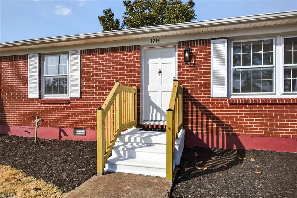 1214 Jamal LN W, PORTSMOUTH VA 23701 - Photo 4