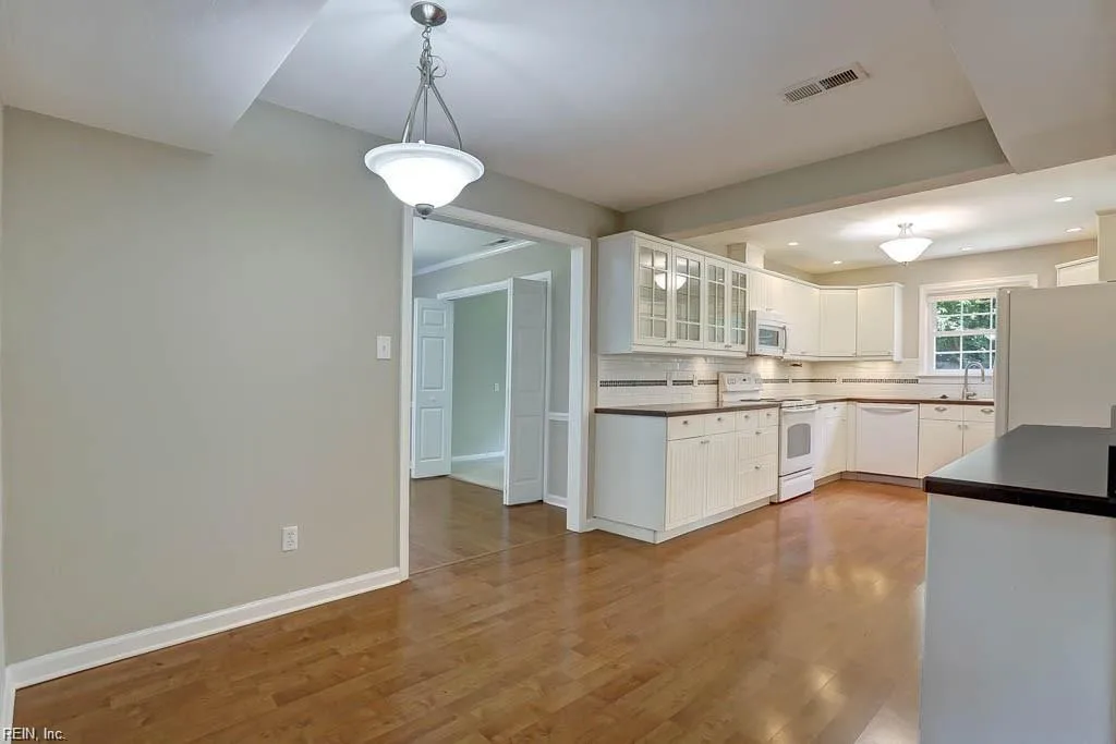 2225 N Wolfsnare DR, VIRGINIABEACH VA 23454 - Photo 4
