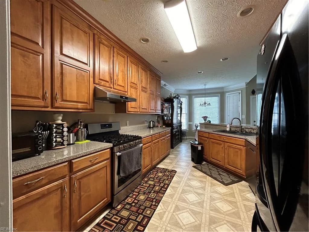 109 Sheldon CT, YORKTOWN VA 23693 - Photo 5