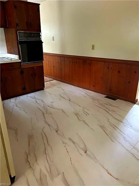 346 Sitka CT, HAMPTON VA 23666 - Photo 4