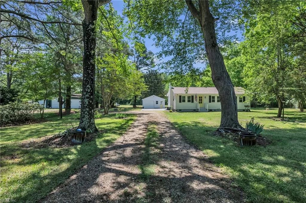1949 Shipyard RD, CHESAPEAKE VA 23323 - Photo 3