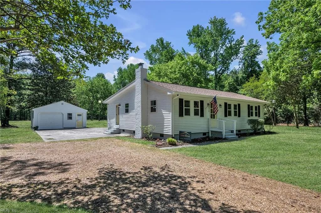 1949 Shipyard RD, CHESAPEAKE VA 23323 - Photo 5