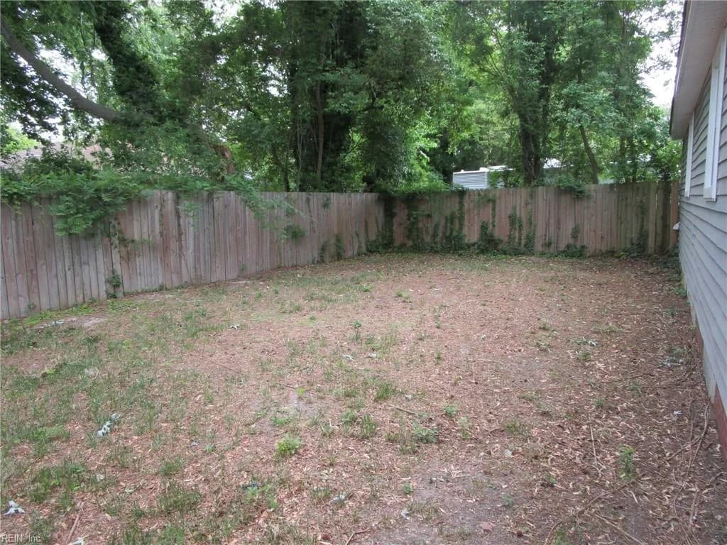 34 W Hygeia AVE, HAMPTON VA 23663 - Photo 4
