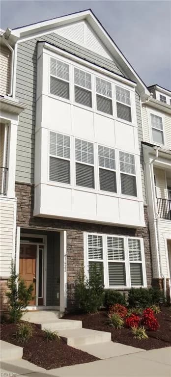 1422 Independence BLVD, NEWPORTNEWS VA 23608 - Photo 2