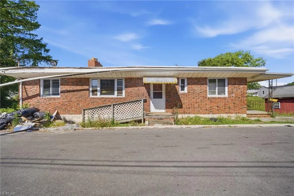 125 S Capital ST, SUFFOLK VA 23434 - Photo 2