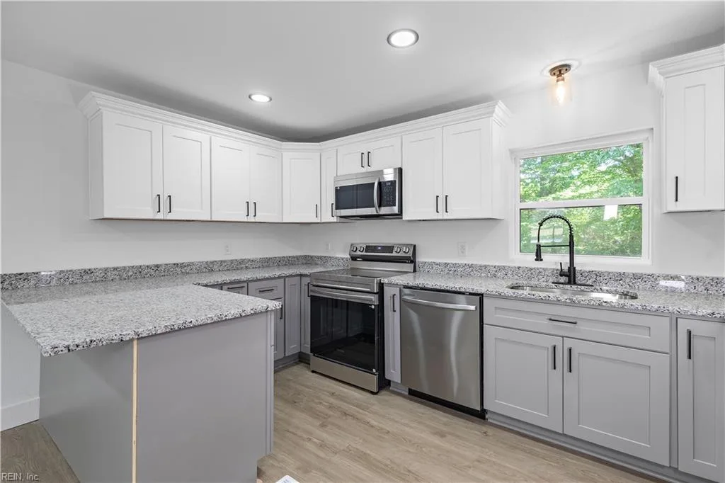 8480 Green Level RD, IVOR VA 23866 - Photo 4