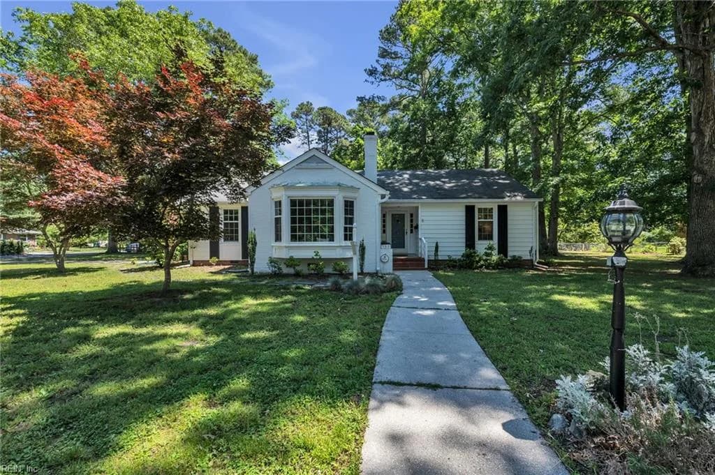 308 Country Club RD, NEWPORTNEWS VA 23606 - Photo 3