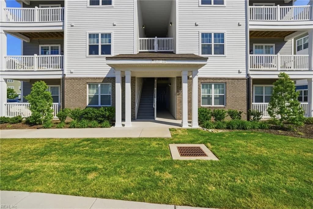 1733 Dromolin DR #304, VIRGINIABEACH VA 23456 - Photo 4
