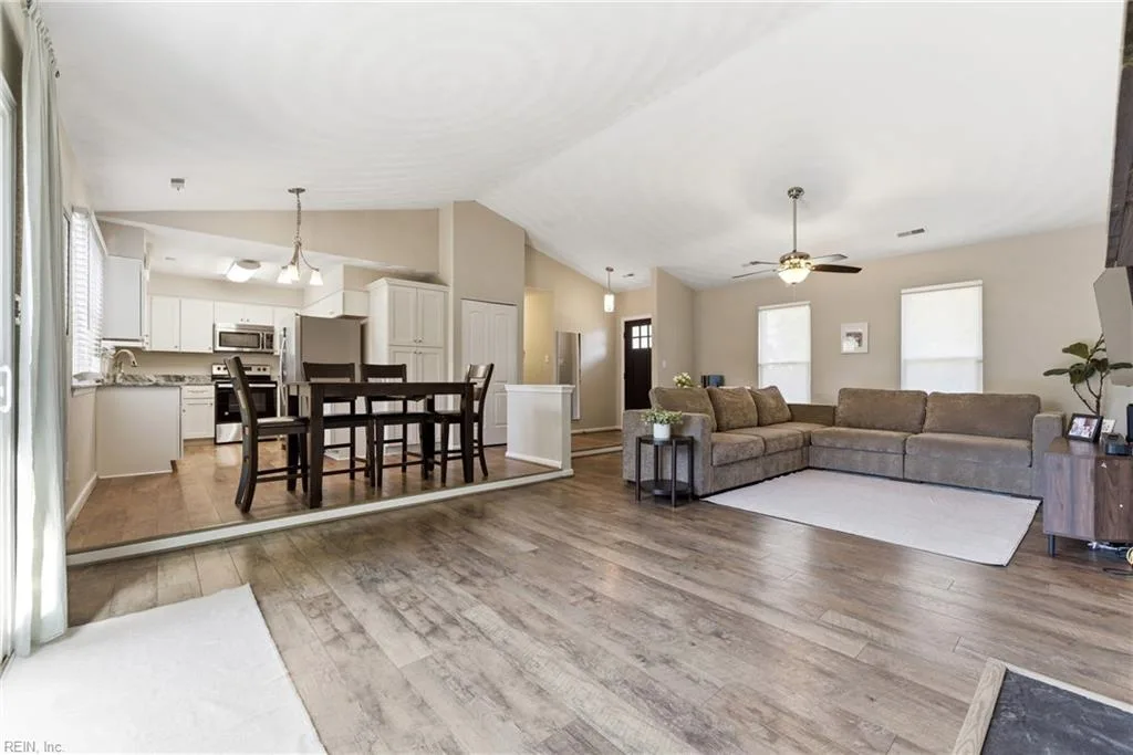 3308 Woodbaugh DR, CHESAPEAKE VA 23321 - Photo 4