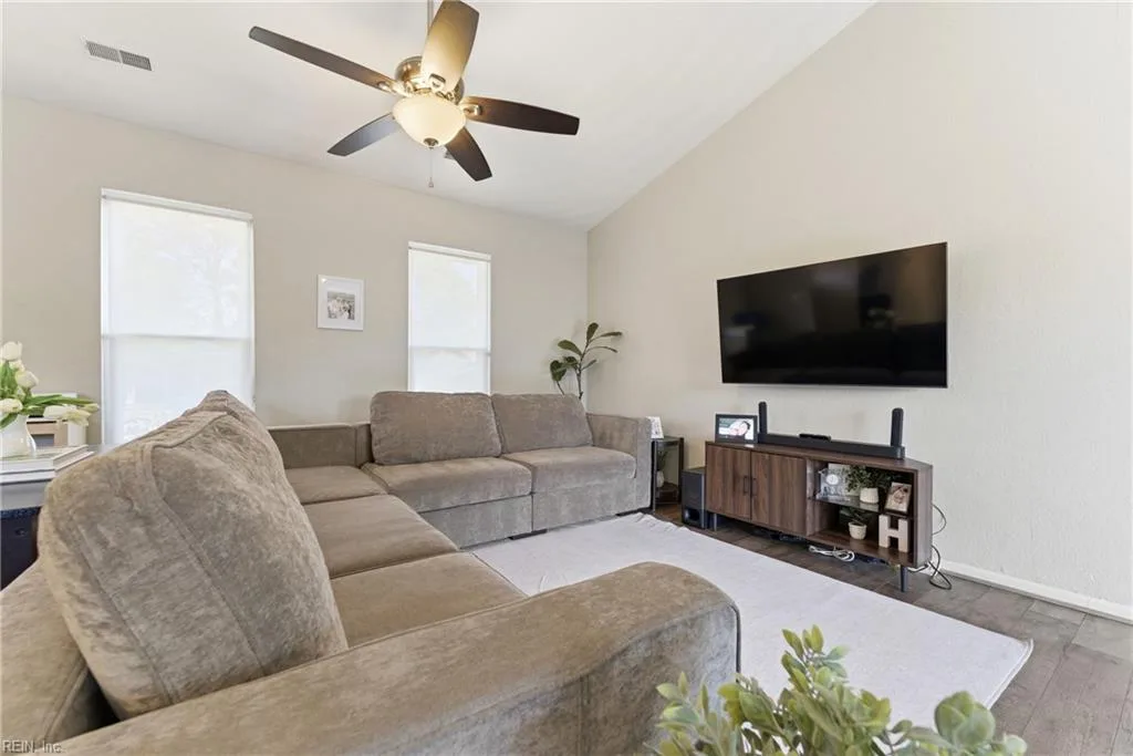 3308 Woodbaugh DR, CHESAPEAKE VA 23321 - Photo 5