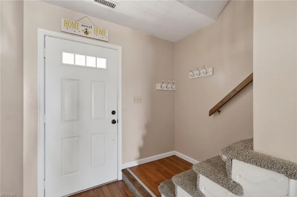 1545 Fairfax DR, VIRGINIABEACH VA 23453 - Photo 4