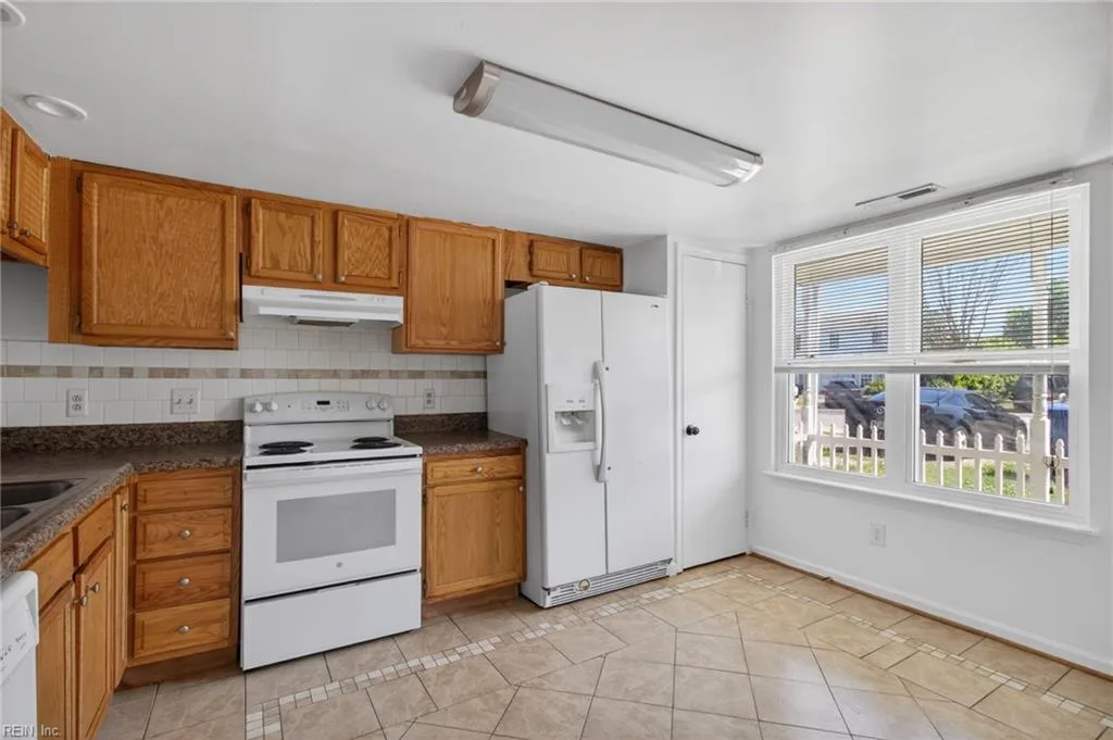1545 Fairfax DR, VIRGINIABEACH VA 23453 - Photo 5