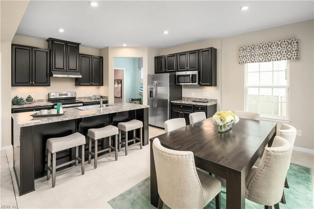 324 Pocosin PATH, POQUOSON VA 23662 - Photo 4