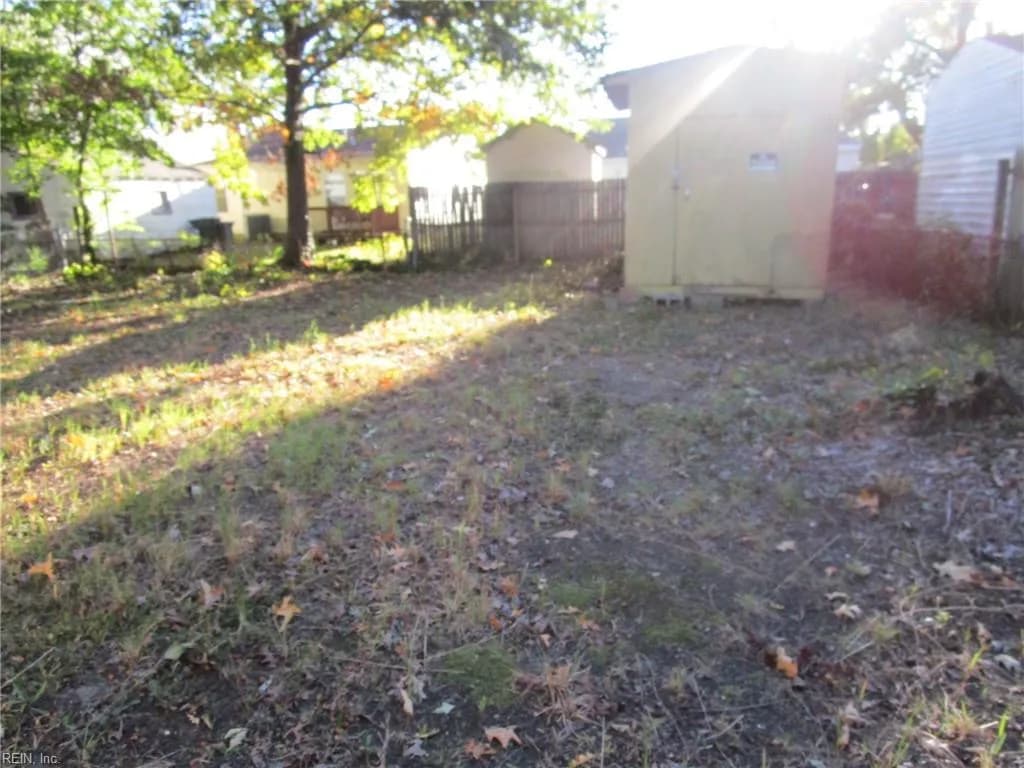 919 Ridgeway AVE, HAMPTON VA 23661 - Photo 4