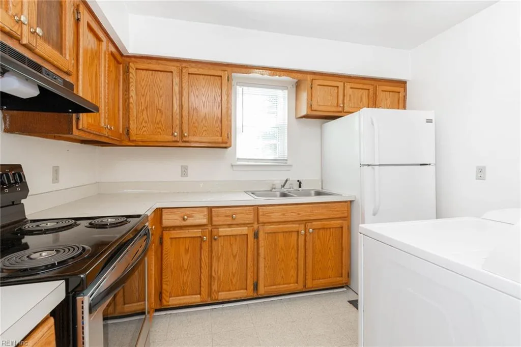 1110 Chapel ST #6, NORFOLK VA 23502 - Photo 3