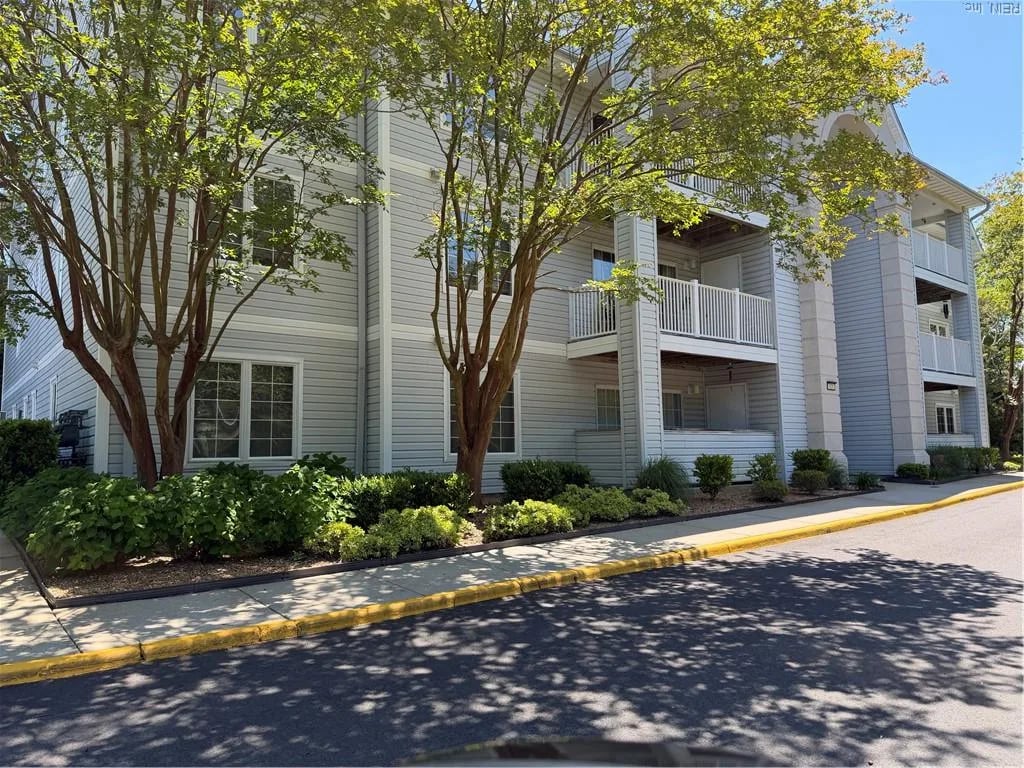 920 Charnell DR #101, Virginia Beach — 3 bed Residential, 1,310 sqft