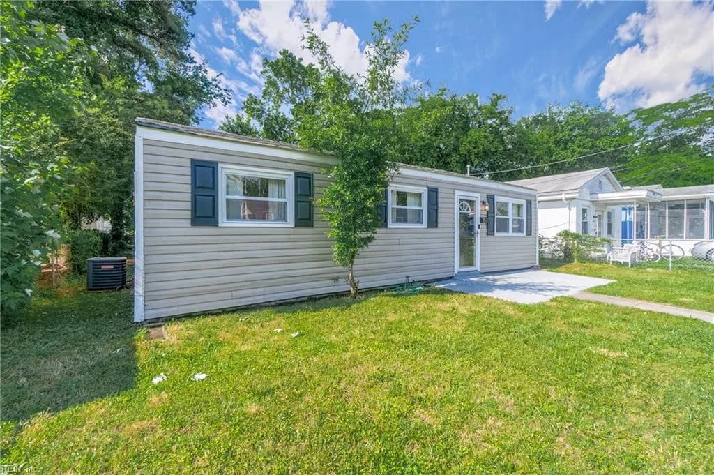 1319 W 41st ST, NORFOLK VA 23508 - Photo 4
