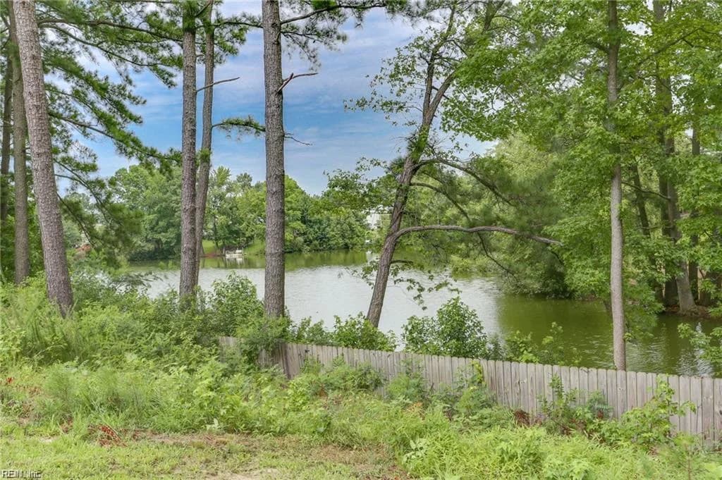 1004 Pine Forest CT, VIRGINIABEACH VA 23464 - Photo 5