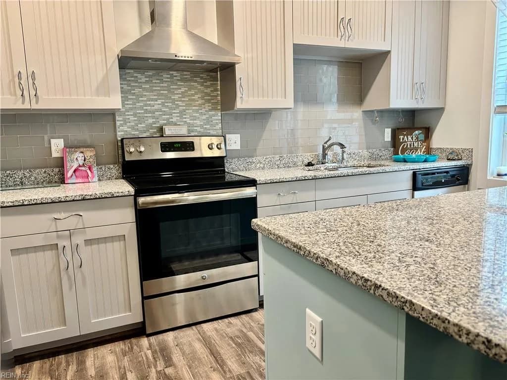7922 Shore DR #301, NORFOLK VA 23518 - Photo 2