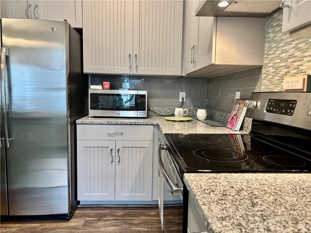 7922 Shore DR #301, NORFOLK VA 23518 - Photo 4