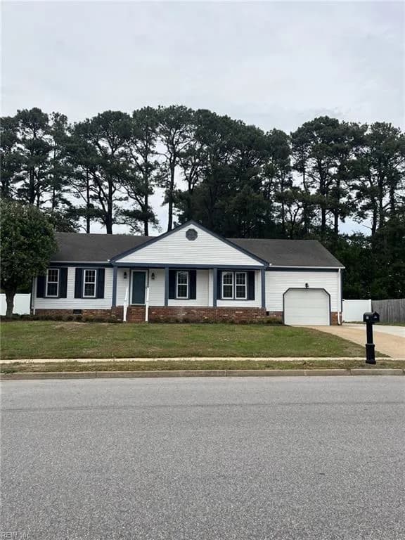 408 Gloria DR, CHESAPEAKE VA 23322 - Main photo