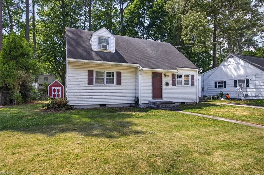 8239 Redwood CIR, NORFOLK VA 23518 - Photo 4