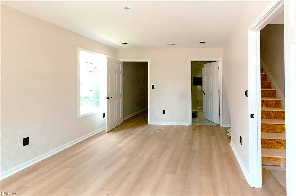 1046 Mapole AVE, NORFOLK VA 23504 - Photo 5