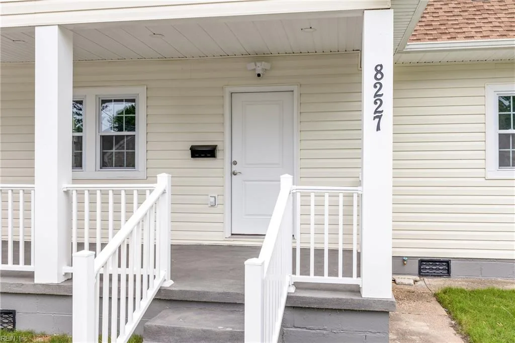 8227 Briarwood CIR, NORFOLK VA 23518 - Photo 4