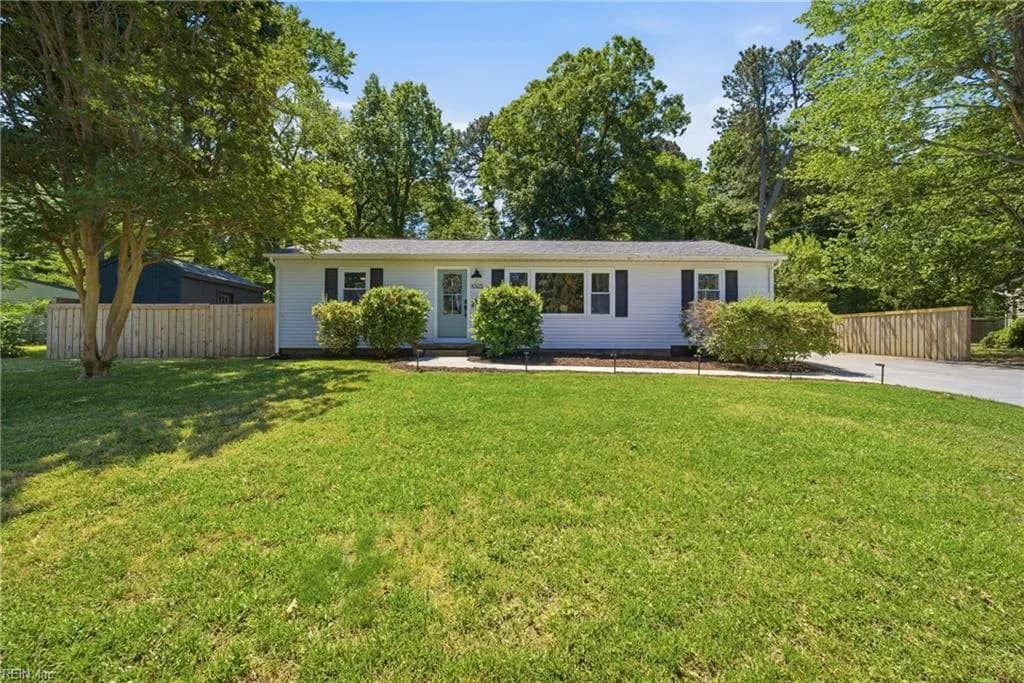 4505 Delco RD, VIRGINIABEACH VA 23455 - Photo 5