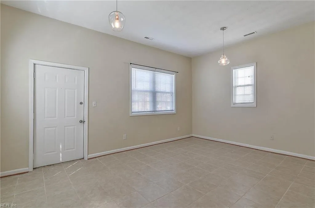 1126 44th ST, NEWPORTNEWS VA 23607 - Photo 5