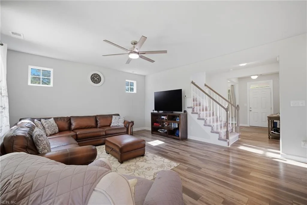 141 Indian Creek RD, CHESAPEAKE VA 23322 - Photo 5