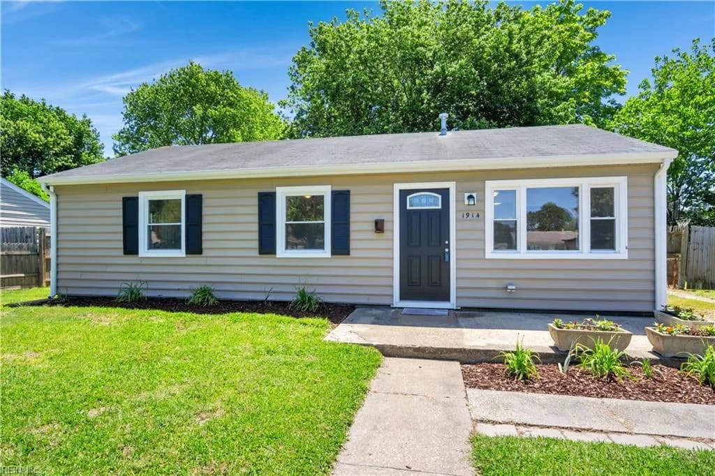 1914 Andrews BLVD, HAMPTON VA 23663 - Photo 3