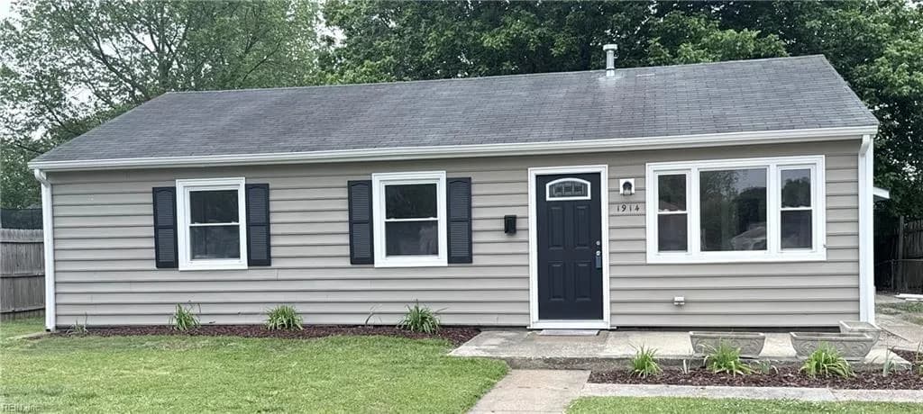1914 Andrews BLVD, HAMPTON VA 23663 - Photo 4