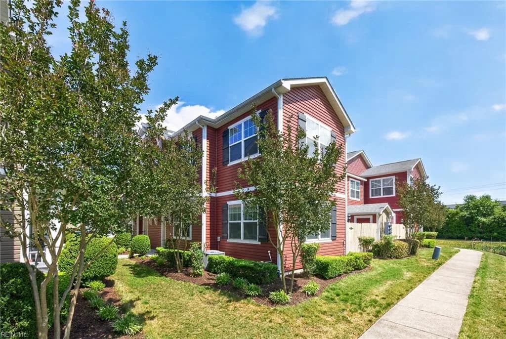729 Lacy Oak DR, CHESAPEAKE VA 23320 - Photo 2