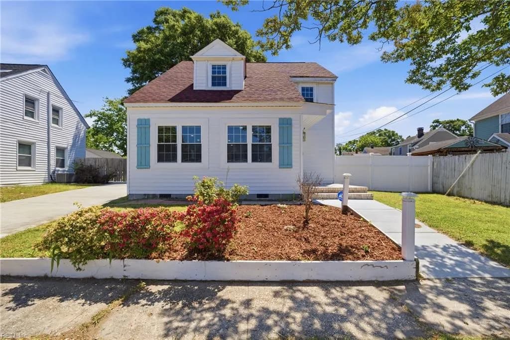 10 Burtis ST, PORTSMOUTH VA 23702 - Main photo
