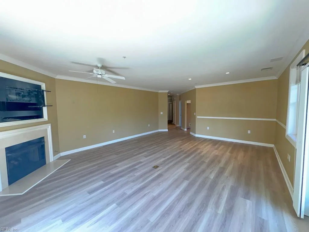 301 Brooke AVE #105, NORFOLK VA 23510 - Photo 4