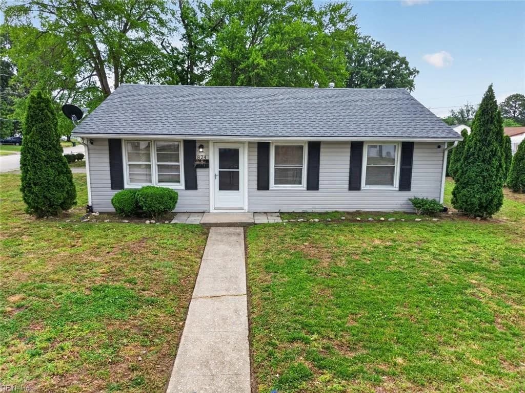 824 79th ST, NEWPORT NEWS VA 23605 - Main photo
