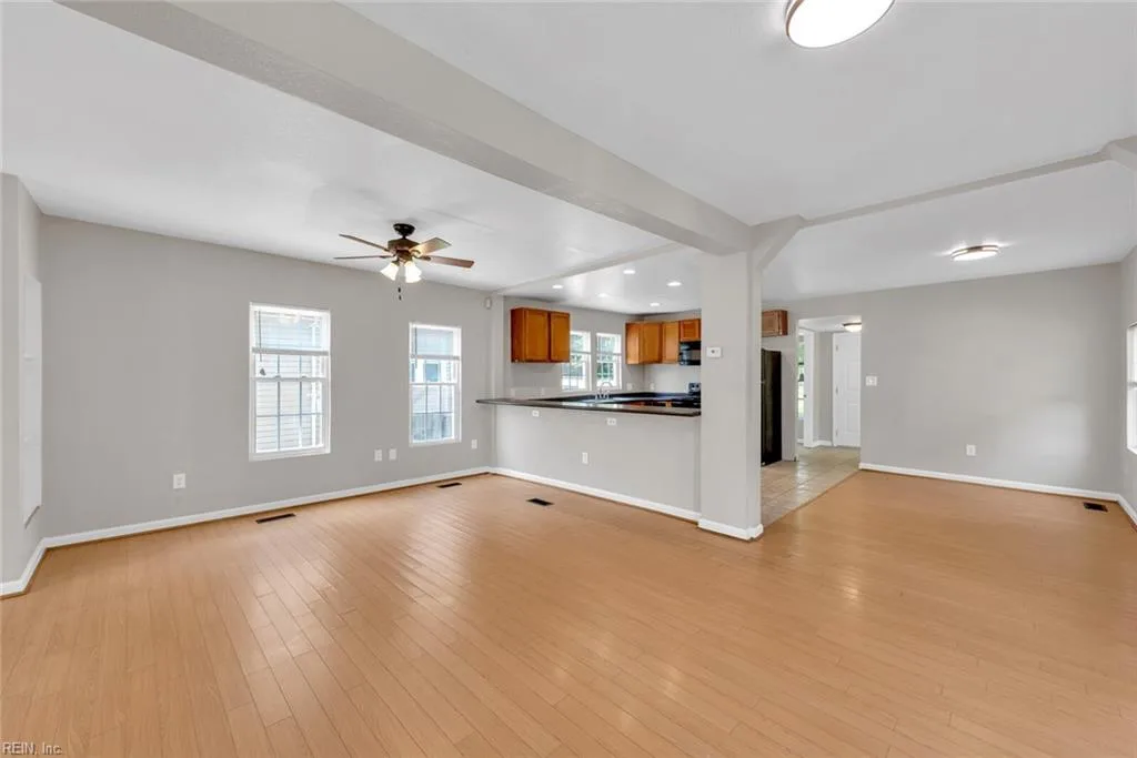 1009 Elkin ST, NORFOLK VA 23523 - Photo 5