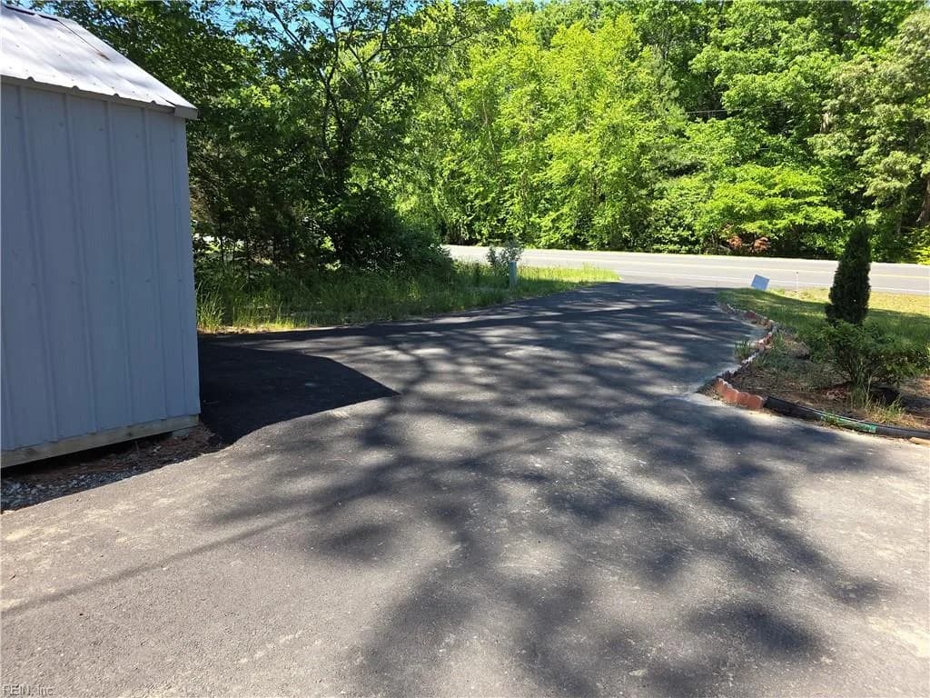 5738 Hickory Fork RD, GLOUCESTER VA 23061 - Photo 5