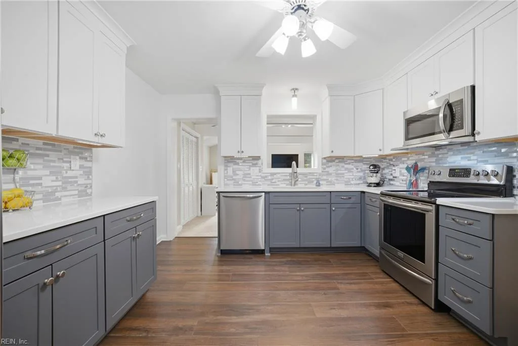 1637 Cougar AVE, NORFOLK VA 23518 - Photo 4
