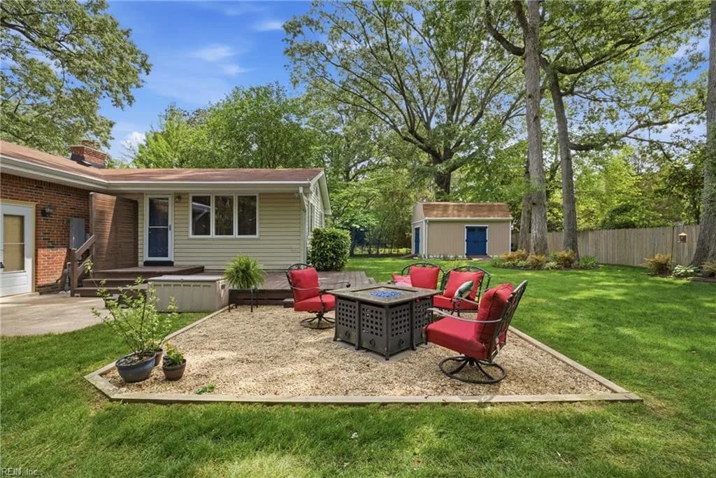 1637 Cougar AVE, NORFOLK VA 23518 - Photo 5