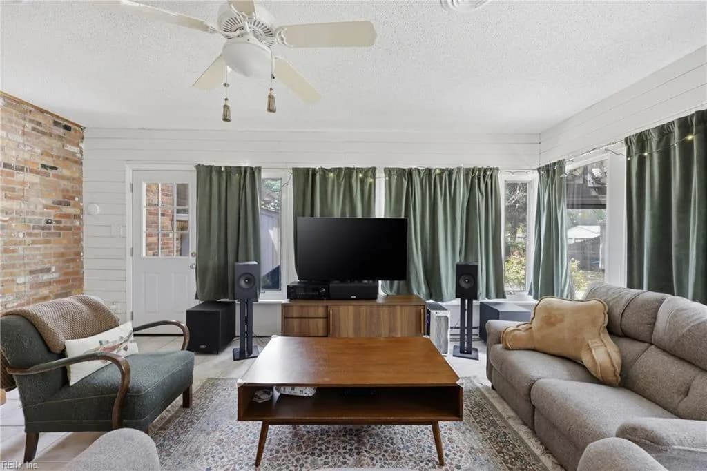 5020 Leslie DR, PORTSMOUTH VA 23703 - Photo 5